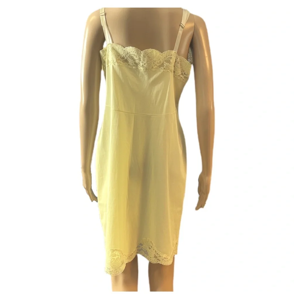 Vintage Sears Yellow Lace Slip Dress Nightgown Lingerie Cottagecore Size 38 - Picture 3 of 5